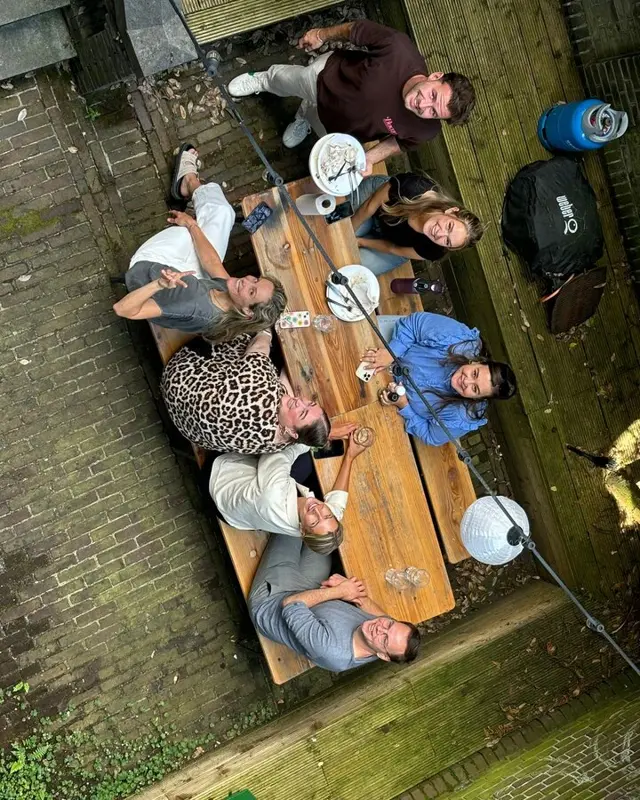 Aan tafel met het team van Wise Monkeys